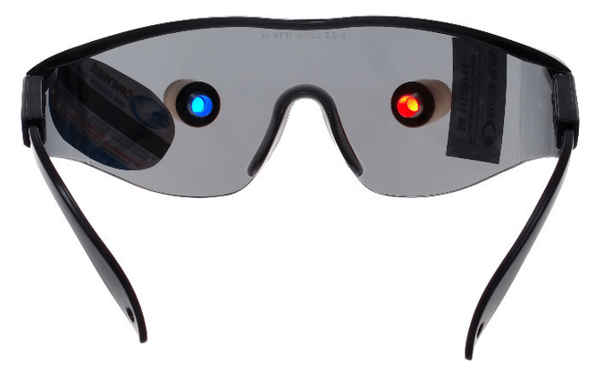 Trainerbrille mit LED-Strahlern zur Verbesserung der Sehkraft